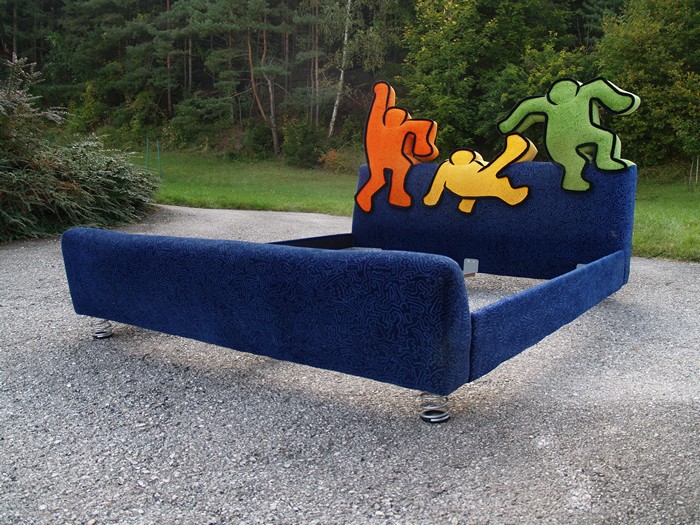 Bretz Bett Keith Haring