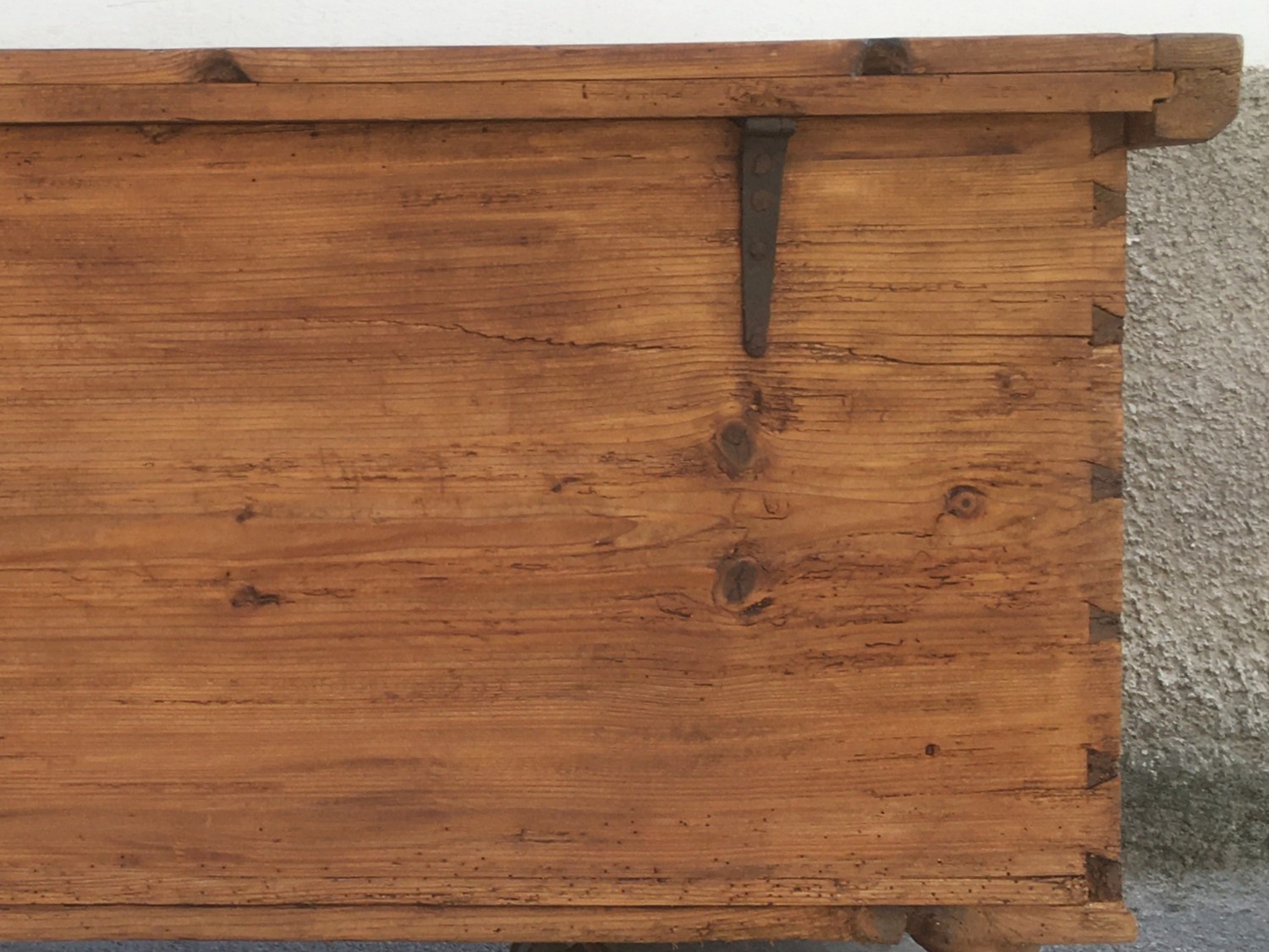 Truhe Landhaus Weichholz antik groß Flachdeckel Kiste groß