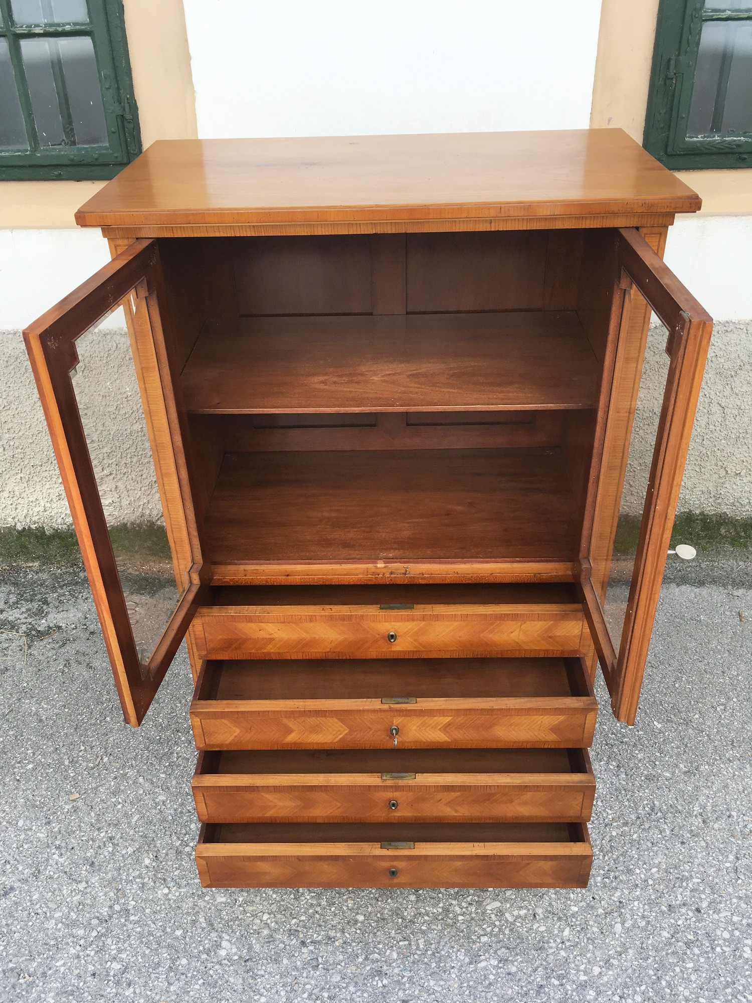 Schrank Vitrine Halbschrank mit Vitrinenteil und vier Laden antik Pfeilerschrank Vertiko