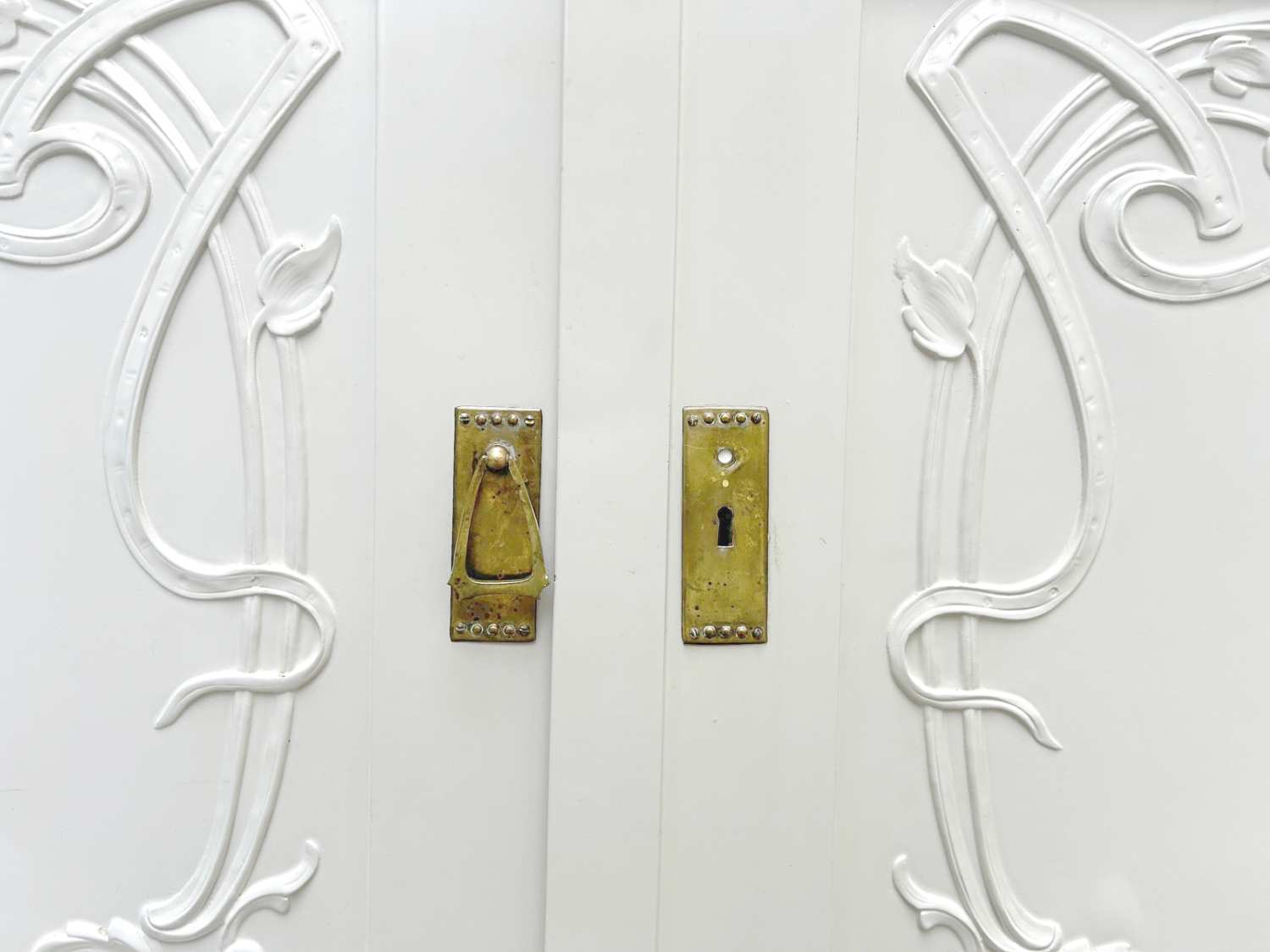 Antike Jugendstil Kredenz weiß 1920 Wohnzimmerschrank Antiquität Peitschenschlag