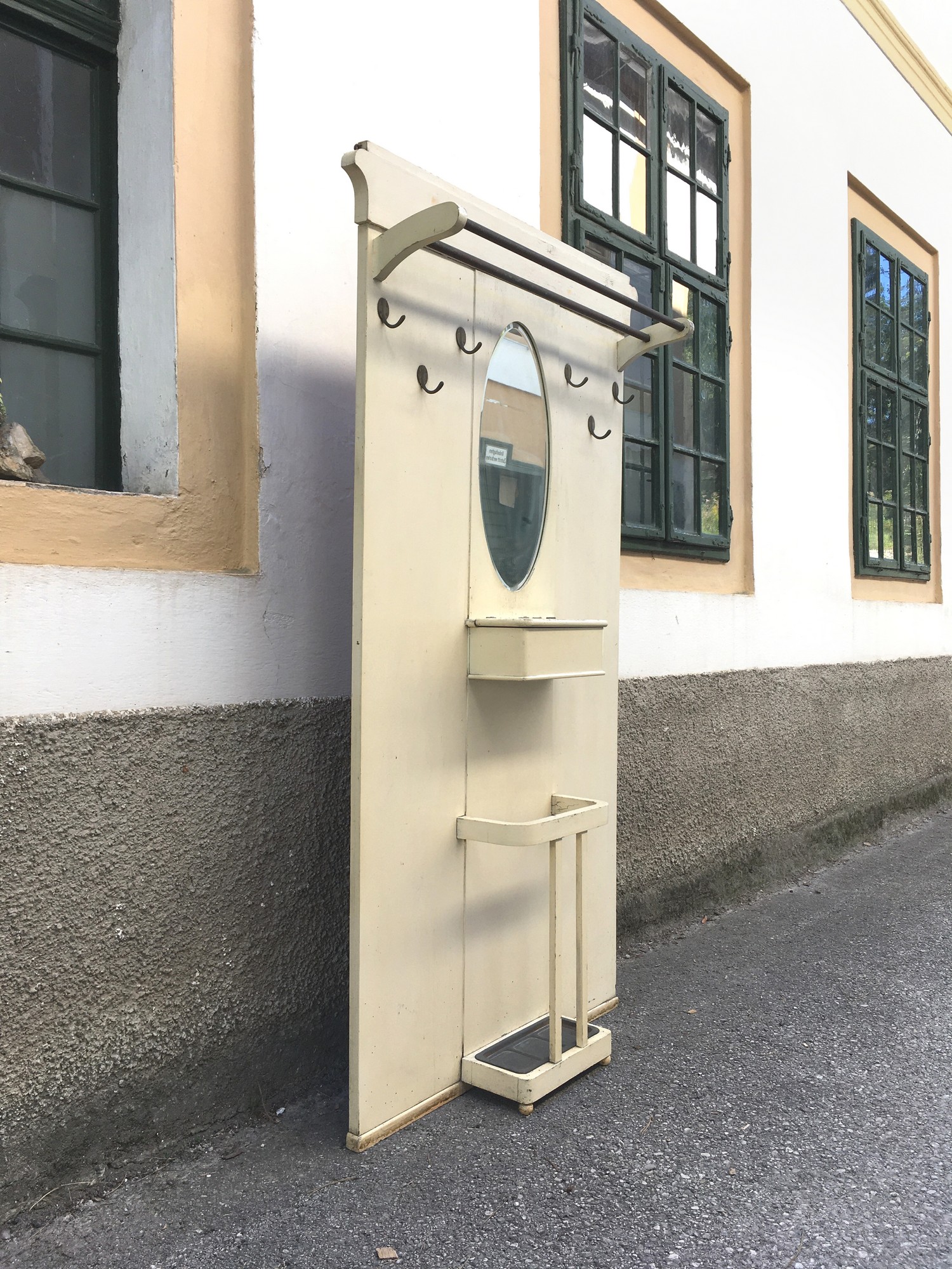 Antike Garderobe Jugendstil um 1920, Cremefarbe antik Shabby Chic Wandpaneel