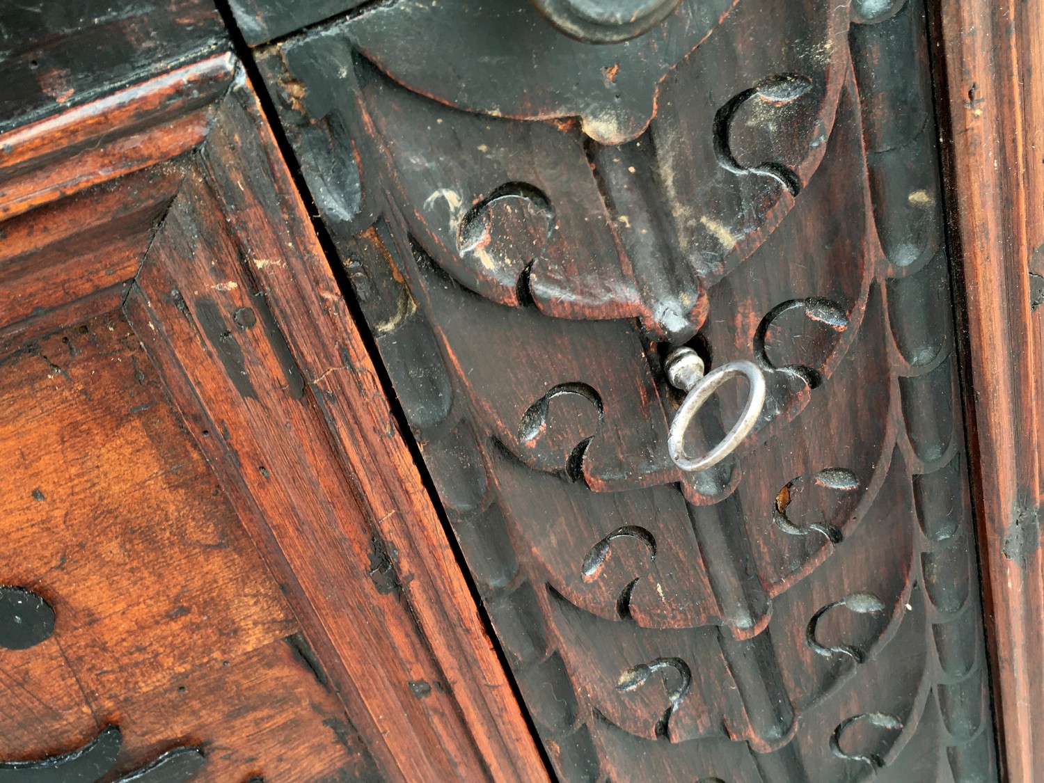 Herrschaftliche Truhe Kommode antik Zirbe massiv ca. 1700 - 1750 restauriert