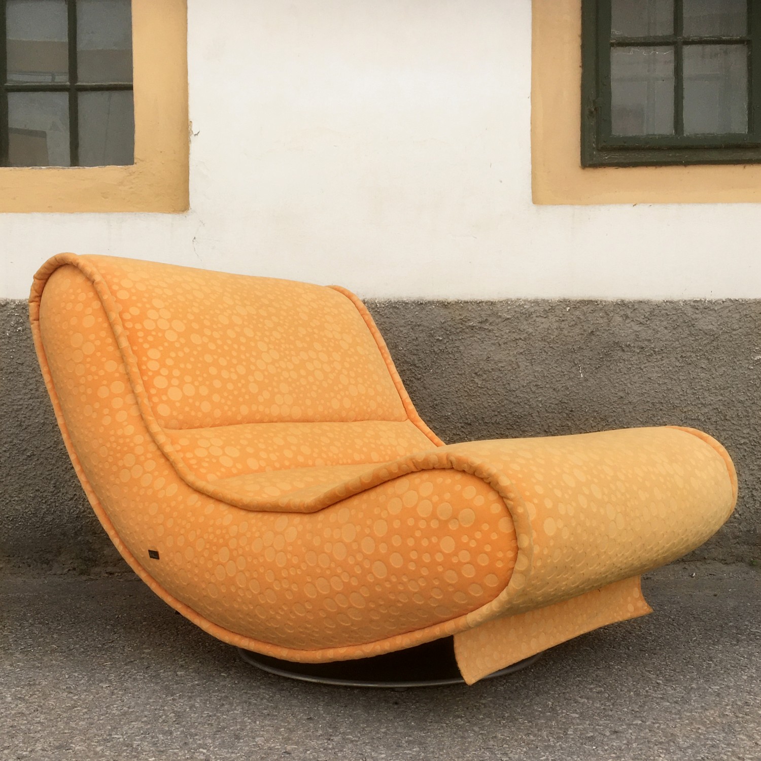 Bretz Hookipa Stuhl zum Sofa DEsignklassiker Drehsessel Schaukelstuhl Loungestil