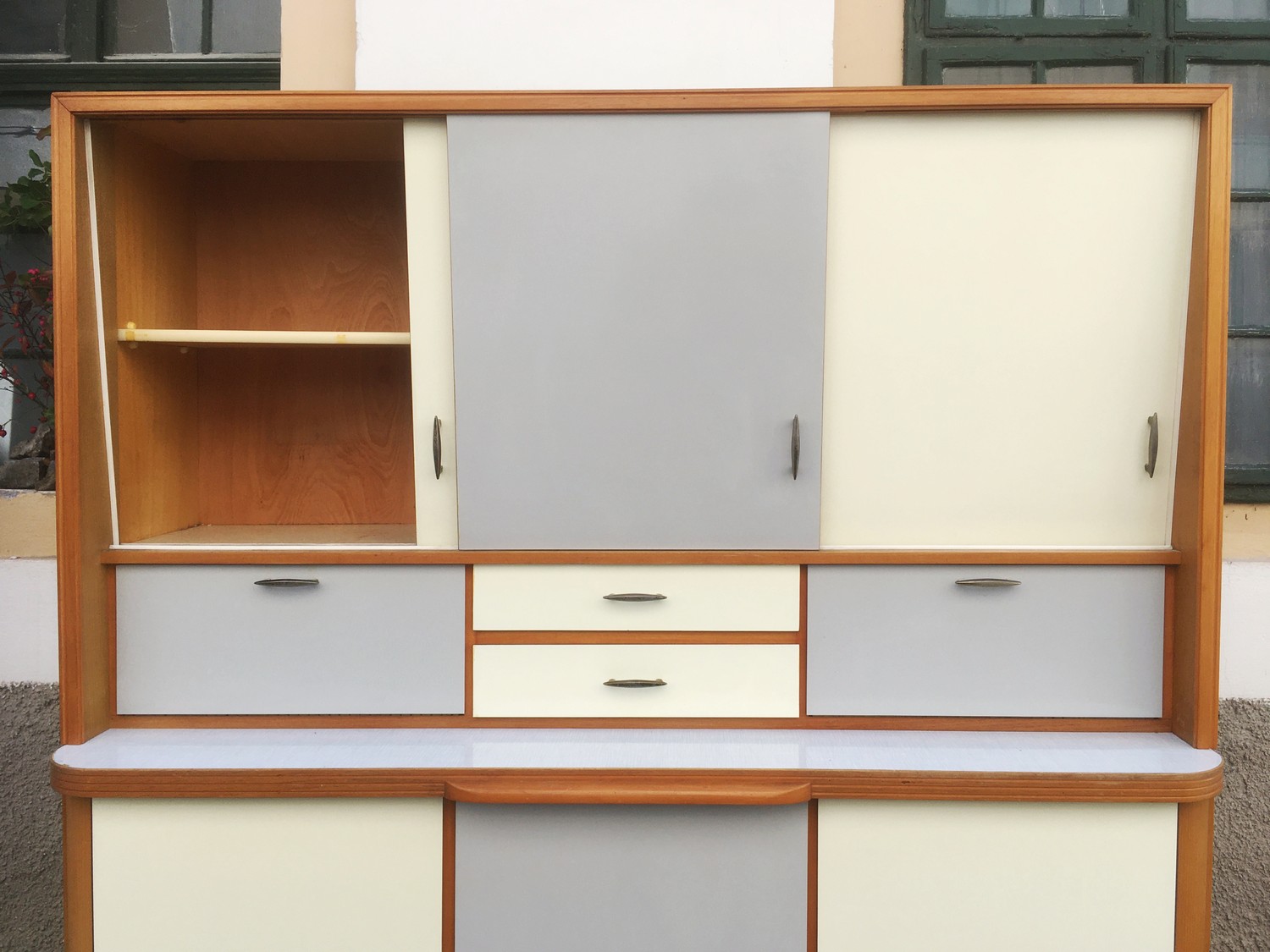 Küchenschrank creme grau Midcentury Schrank Vintage Schütten Retro