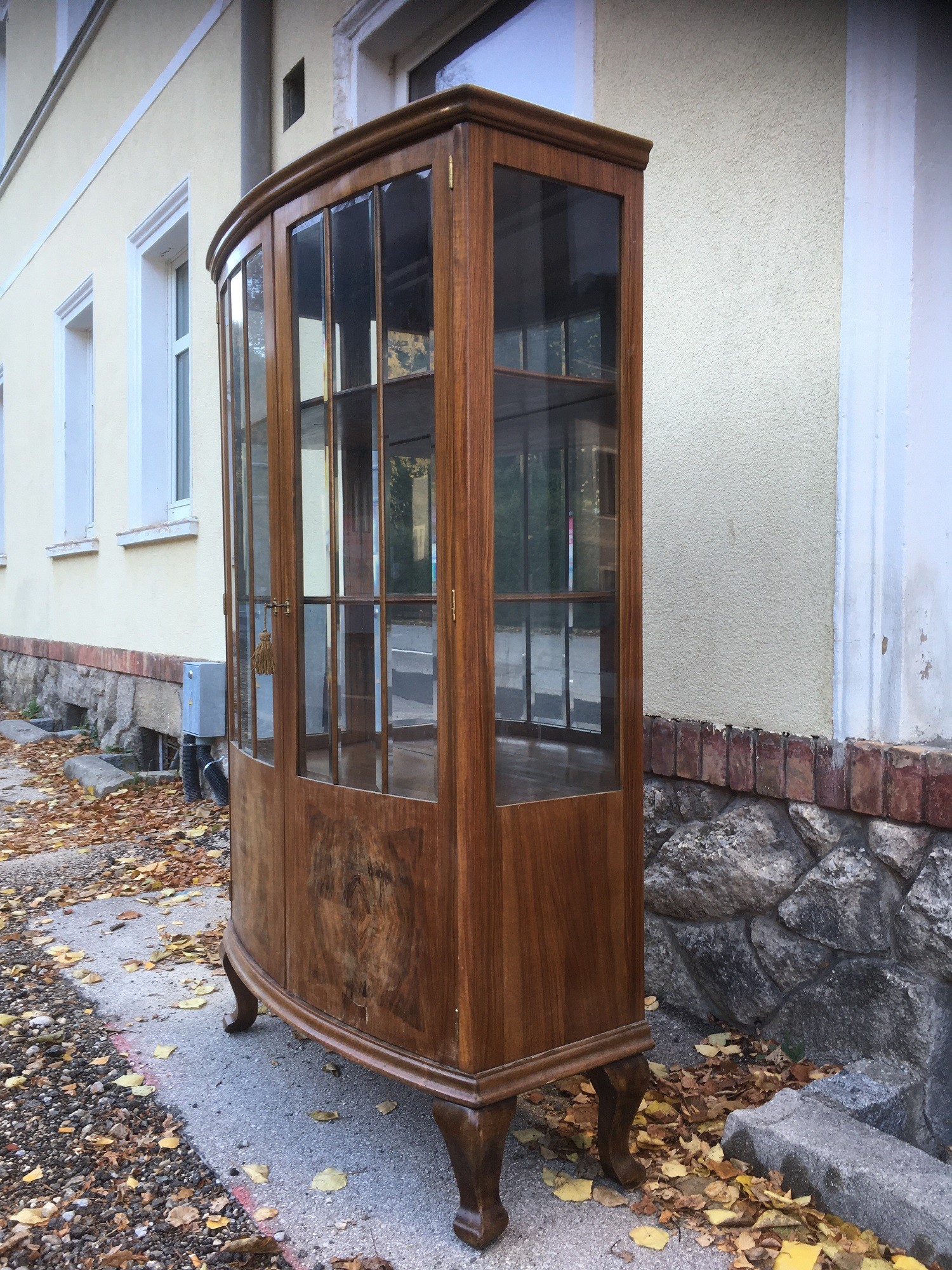 Vitrine Schrankvitrine Vitrinenschrank antik Schrank Art Deco Jugendstil dreiseitig verglast