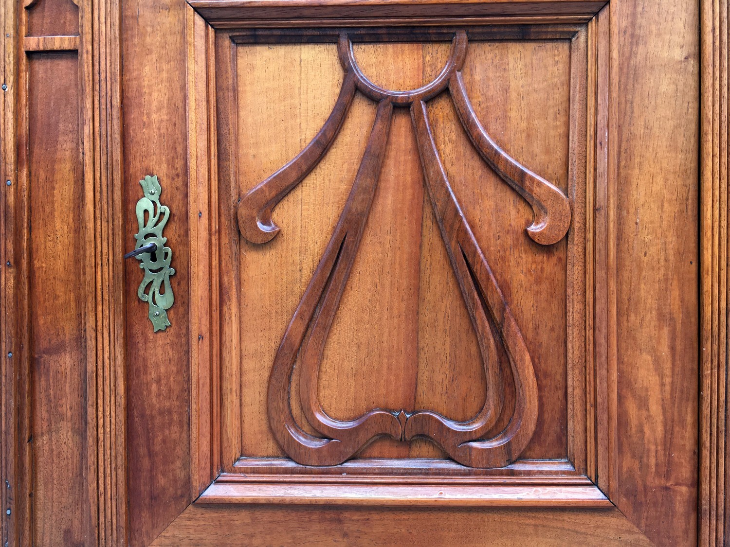 Kommode Anrichte Jugendstil Ornamente antik Marmorplatte Waschtisch