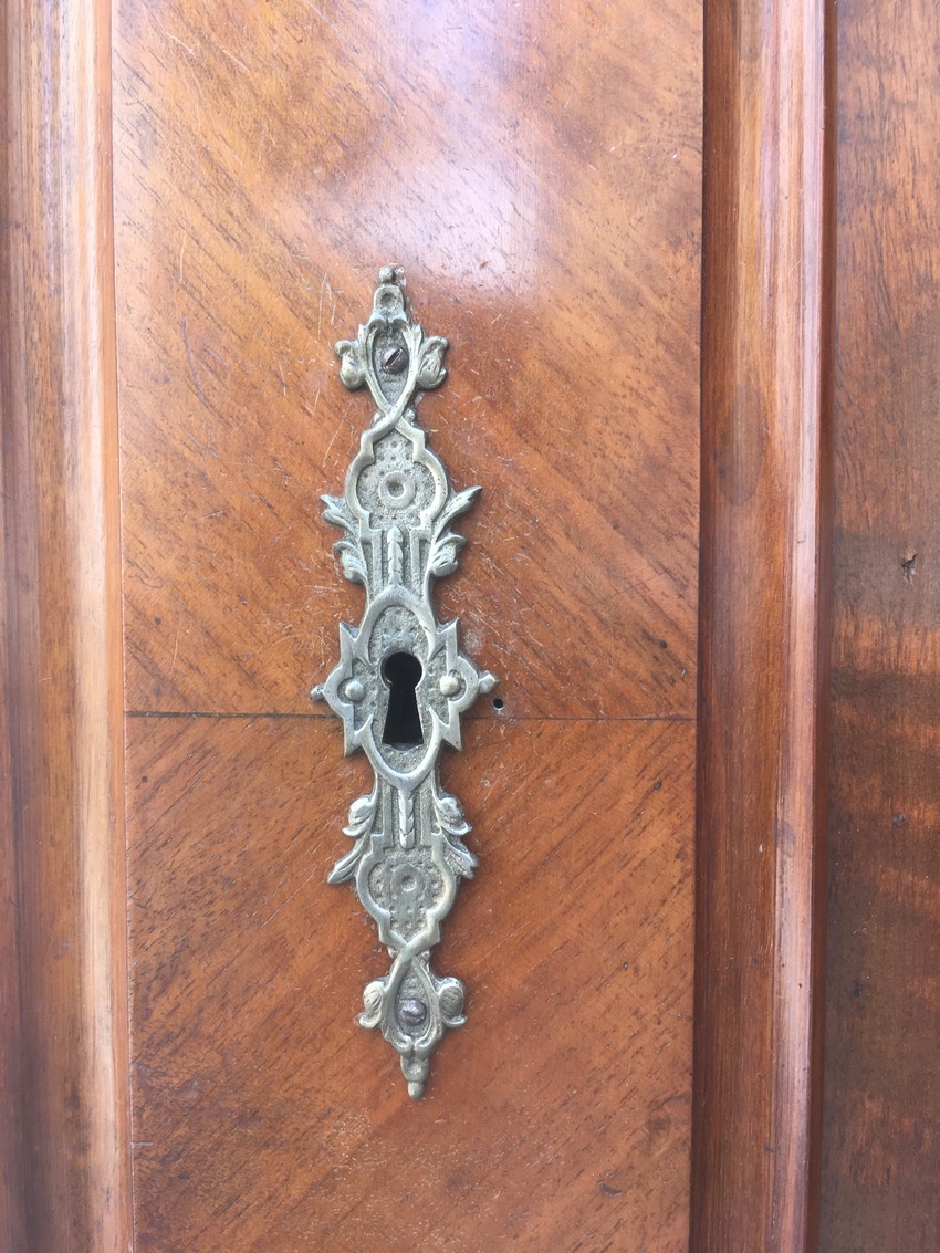 Historismus Kleiderschrank