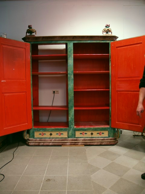 antiker Vollholz Schrank Bauernschrank bemalt