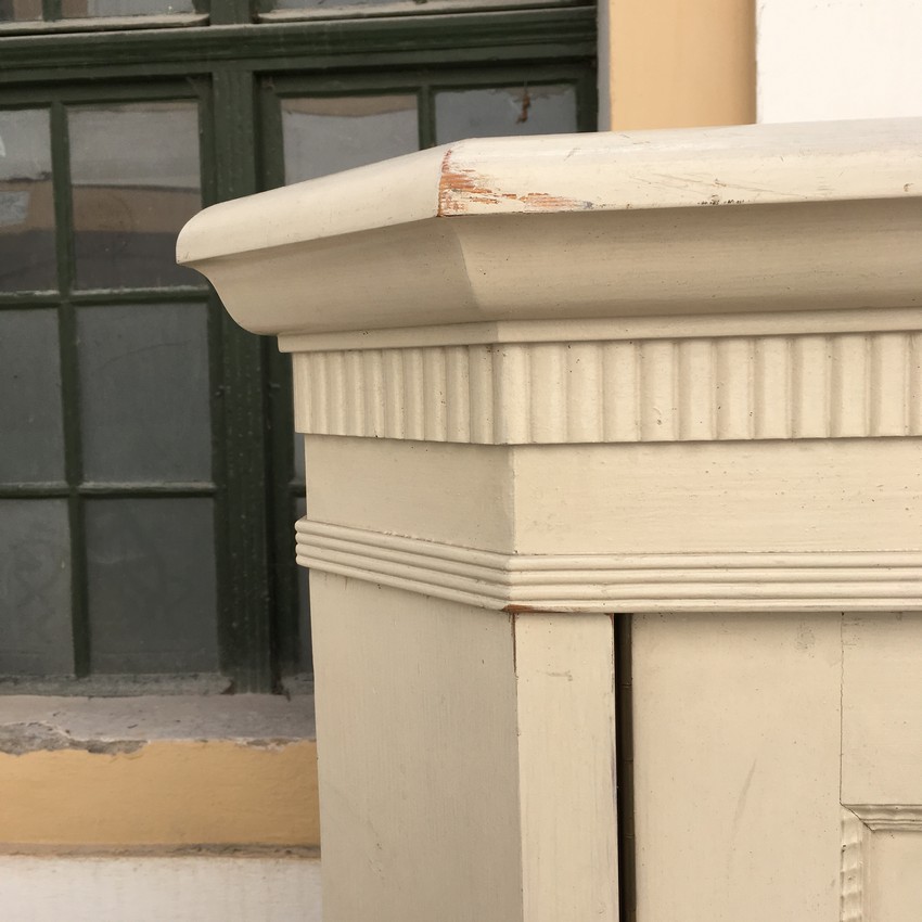 Dielenschrank Vintage Creme Vollholz Möbel antik