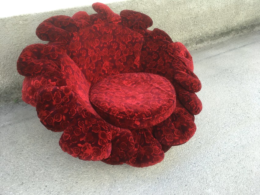 Bretz Rosy Stuhl Rosenstoff rot Sofastulh Sessel Rosen