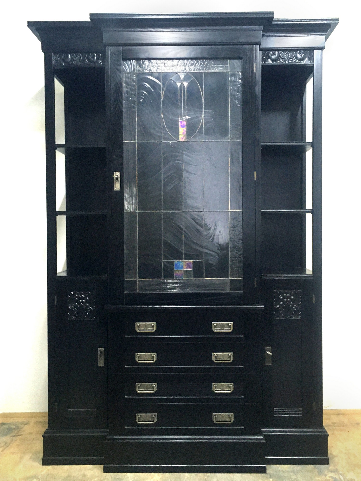 Schrank Jugendstil Buffet dreiteilig Anrichte schwarz Bleiverglasung Selva