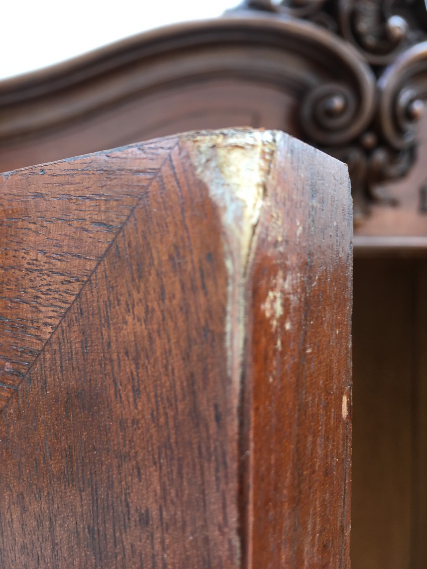 Kleiderschrank antik