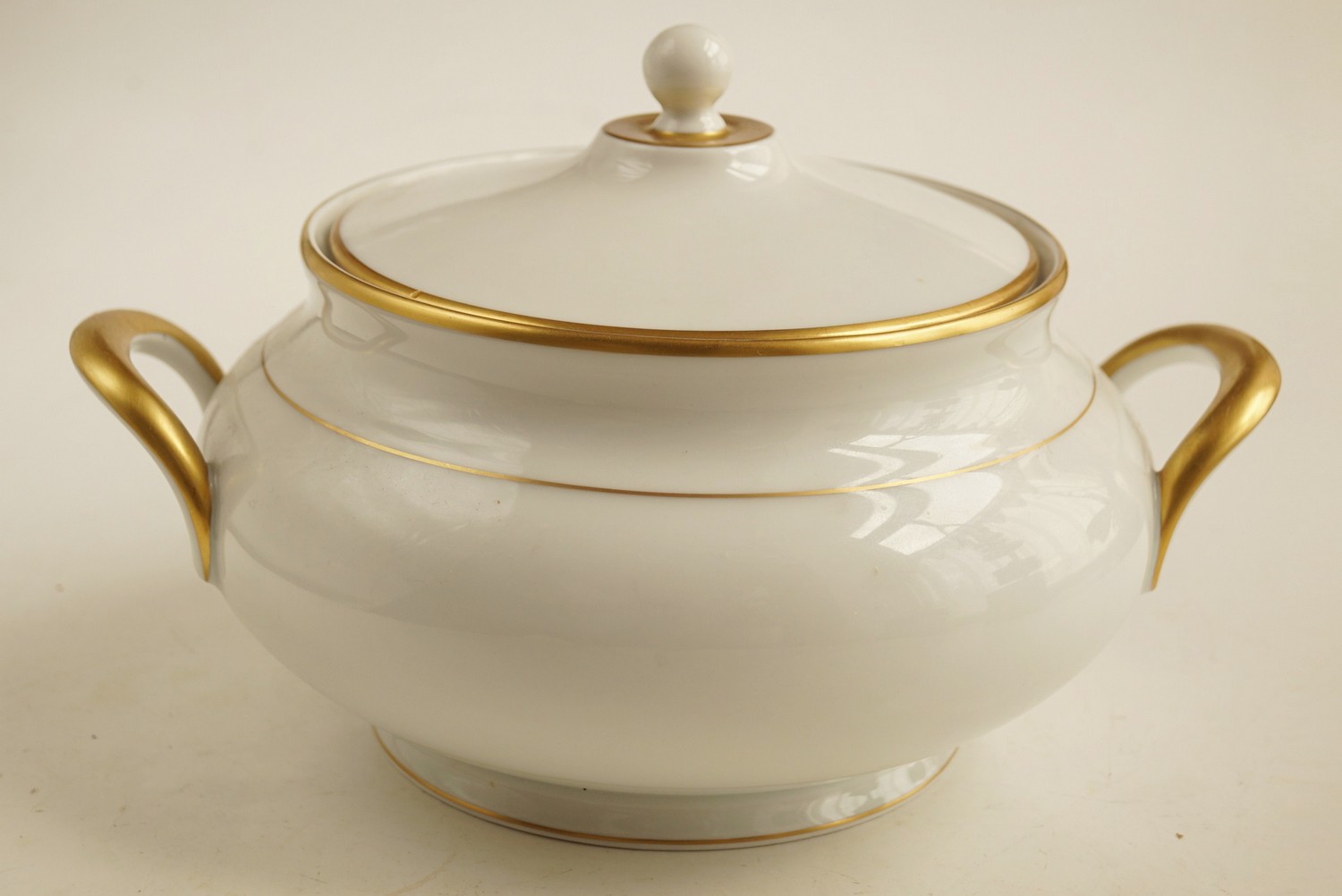 Original Hutschenreuther Suppenterrine Goldrand Crescendo