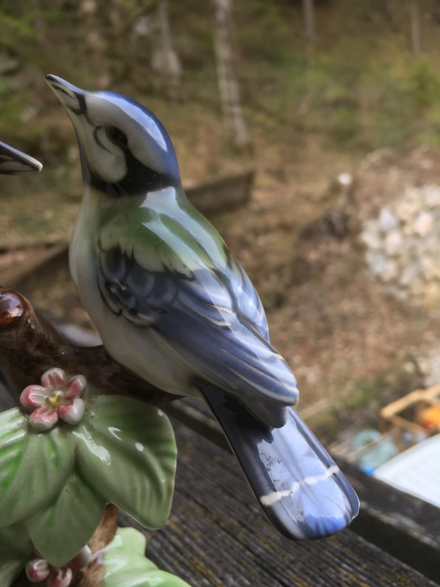 Keramos Wien "Zwei Blaumeisen auf einem Ast" Keramik Vögel