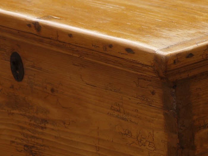 Truhe antik Naturholz