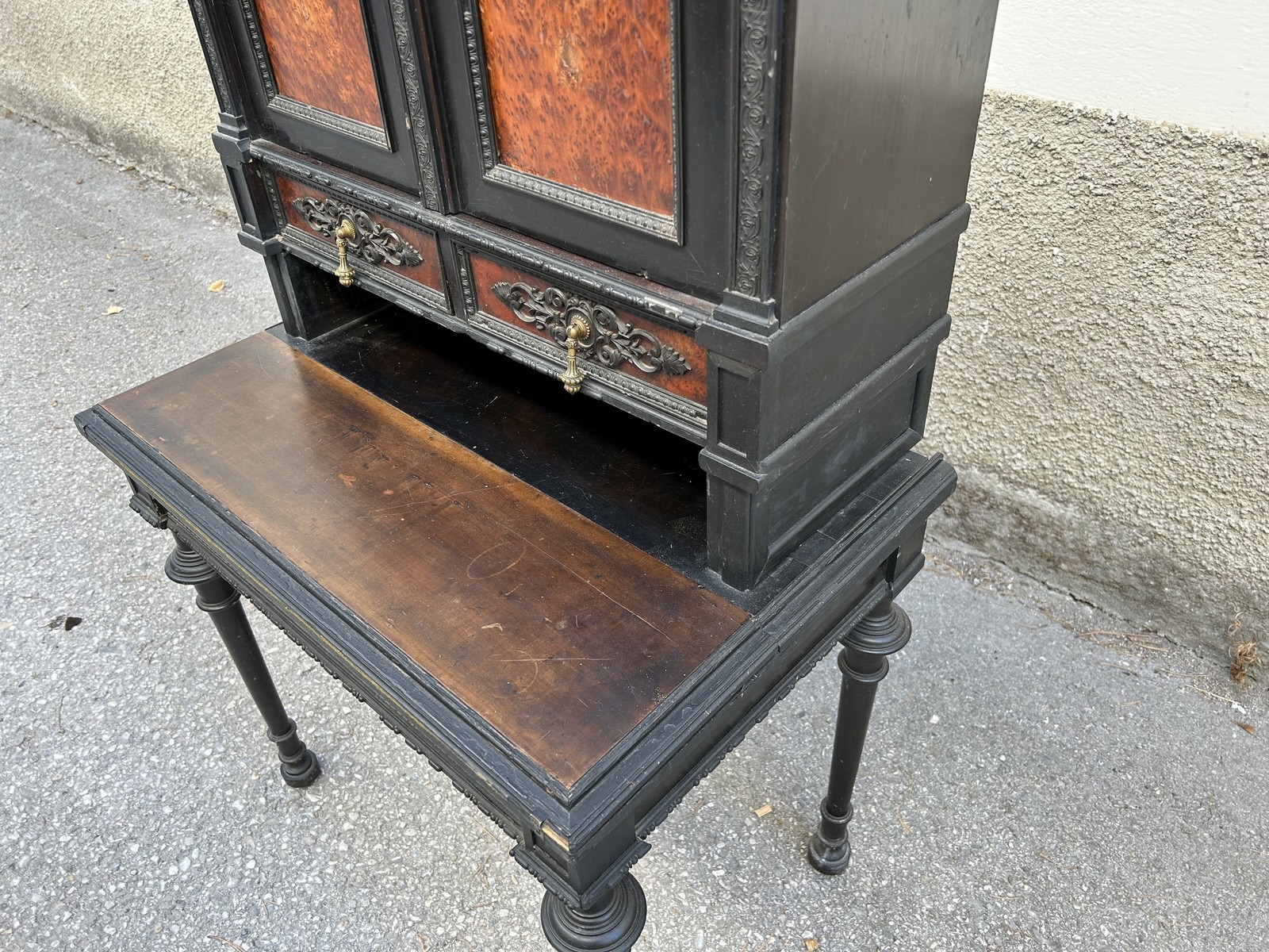 antiker Schreibtischsekretär Möbel Antiquität 1740 Schrank Möbel requisite Film Leihmöbel Schreibschrank