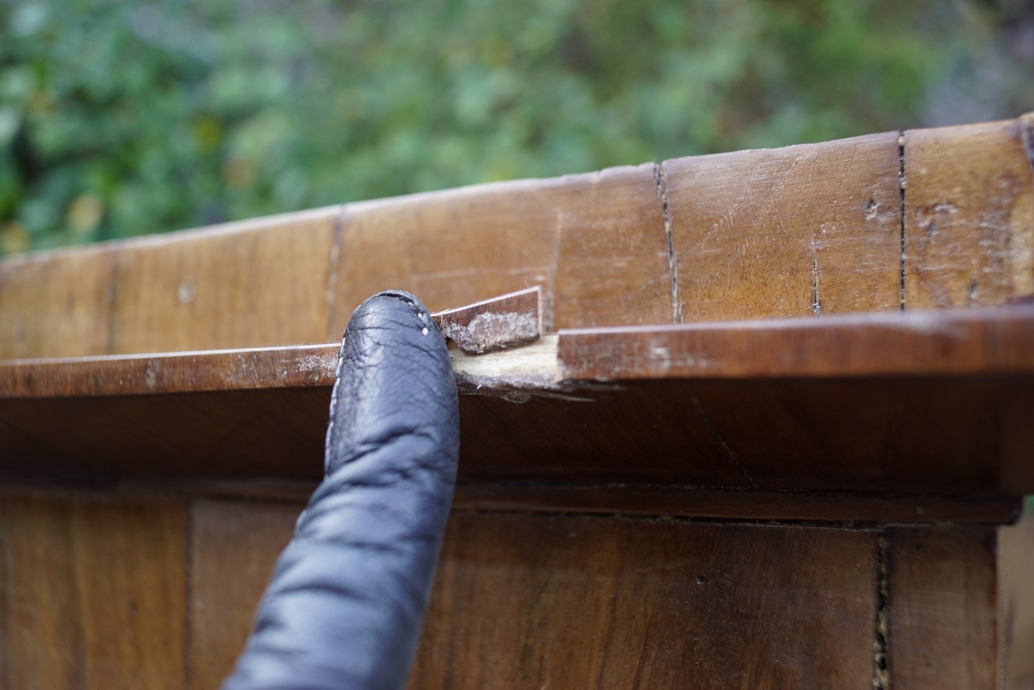 Restaurator Schrank antik