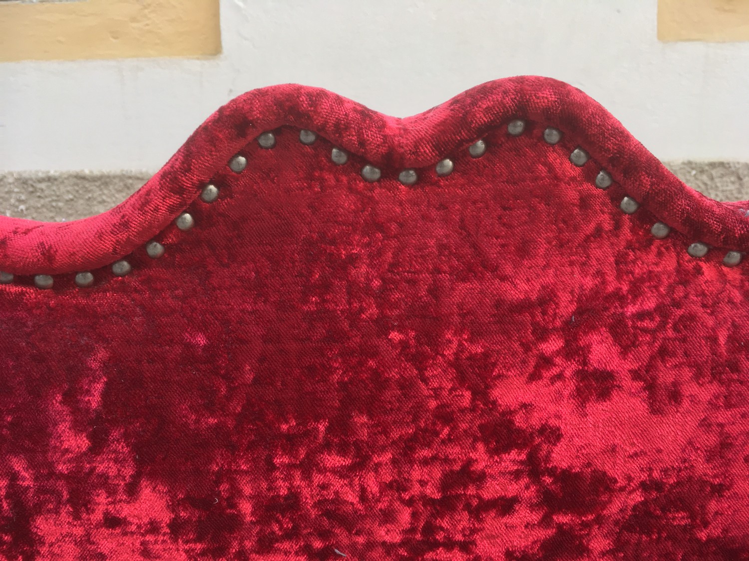 Bretz Sofa rot Emily Designmöbel Samtstoff Sale