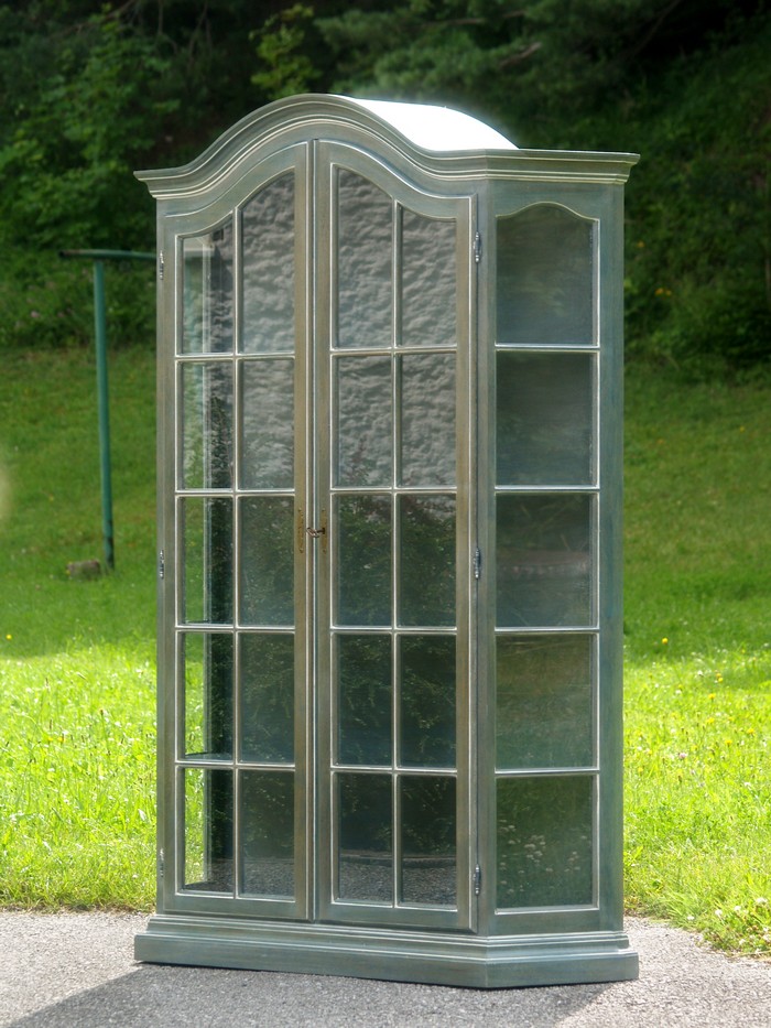 Vitrine grün bemalt Landhausstil Küchenschrank GEschirrschrank Vintage Sprossen Kristallglas Vollholz