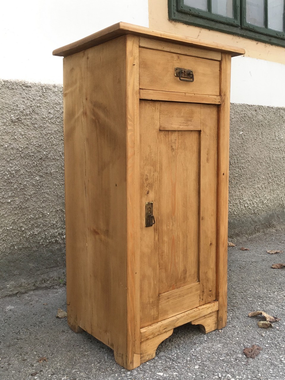 Nachtschrank antik