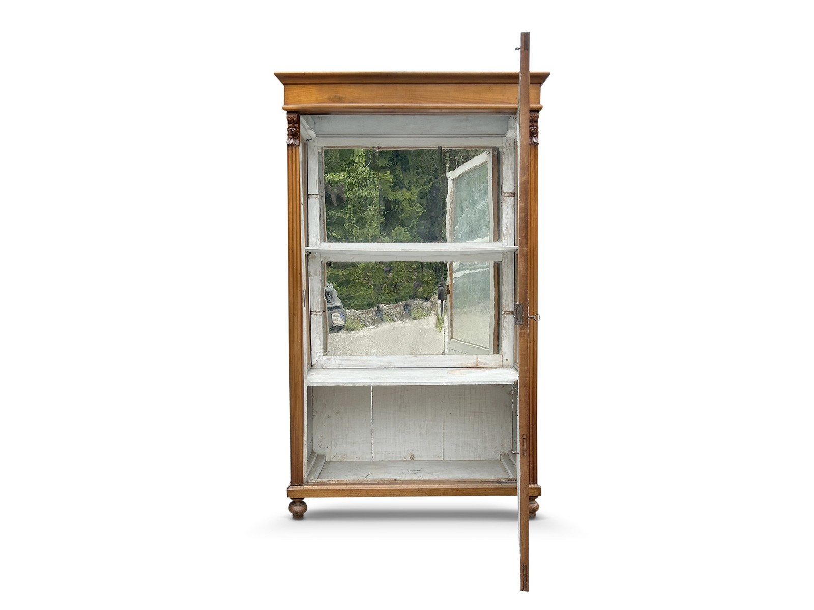 Antike Vitrine Kirsch 3-seitig verglast Historismus um 1870 Gläservitrine antiker Schrank Industrialdesign verspiegel Rückwand