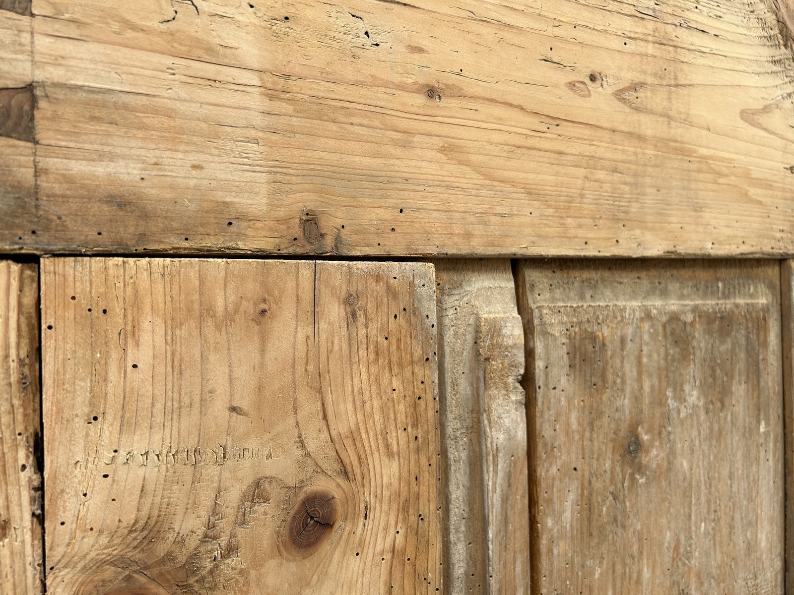 Antiker Bauernschrank Weichholz Kleiderschrank 1-türig