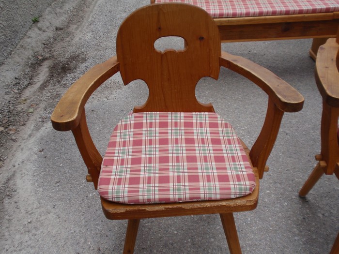 Vollholz Armlehnstuhl