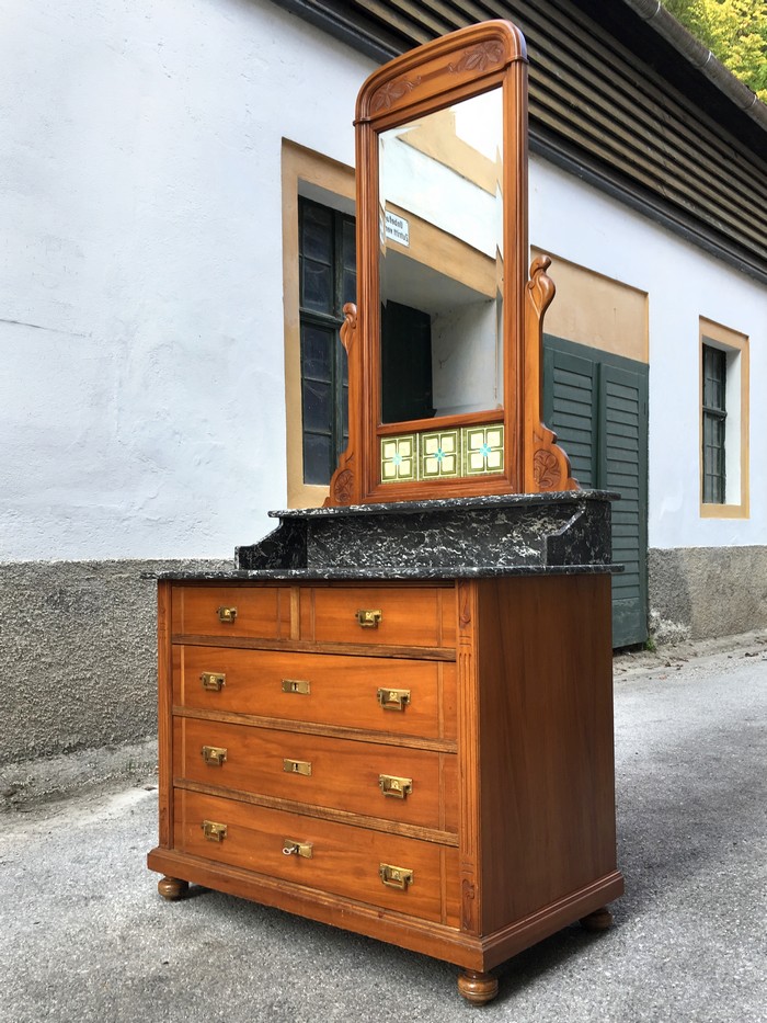 Jugendstil Ladenkommode