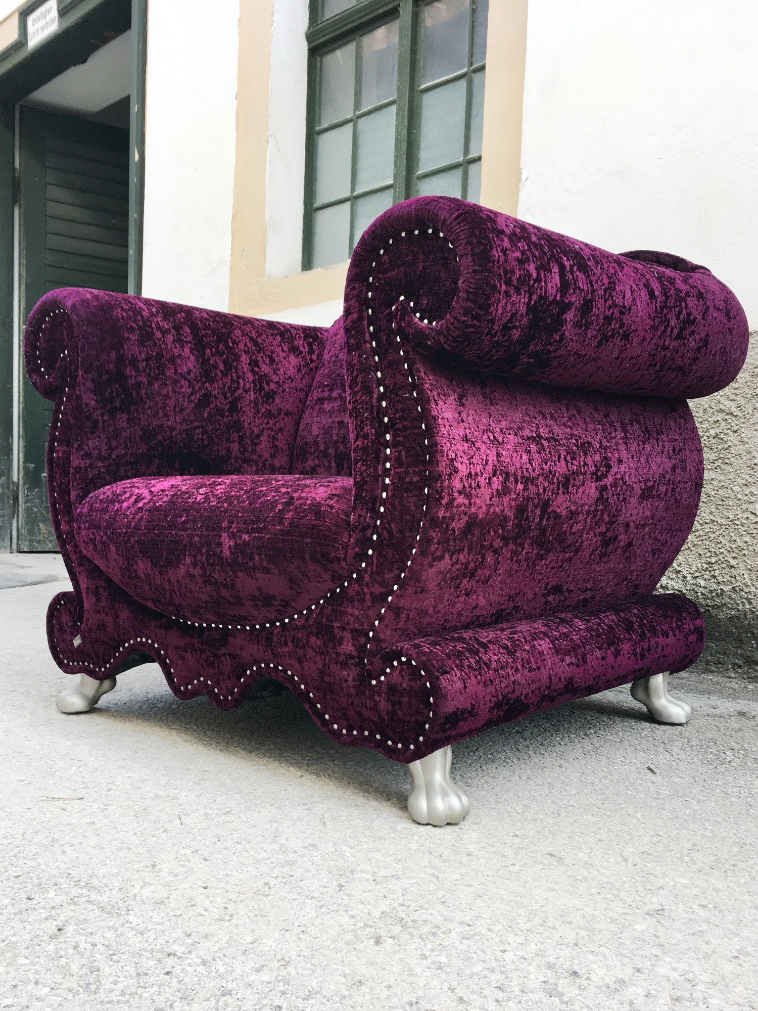 Bretz Sofastuhl Stuhl Emily Sessel Gaudi Ohlinda Barock Schimmersamt violett lila grau Löwentatzen Füße