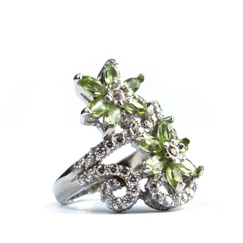 Ring 925 Silber Schmuck natürlicher Peridot und Zirkonia, handgefertigt! 