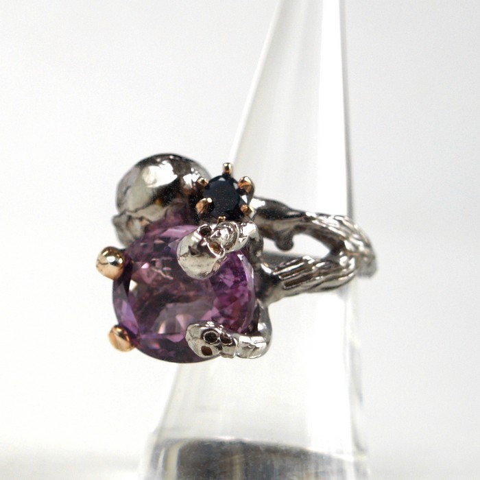 Ring Totenkopf 925 Silber Edelsteine Amethyst