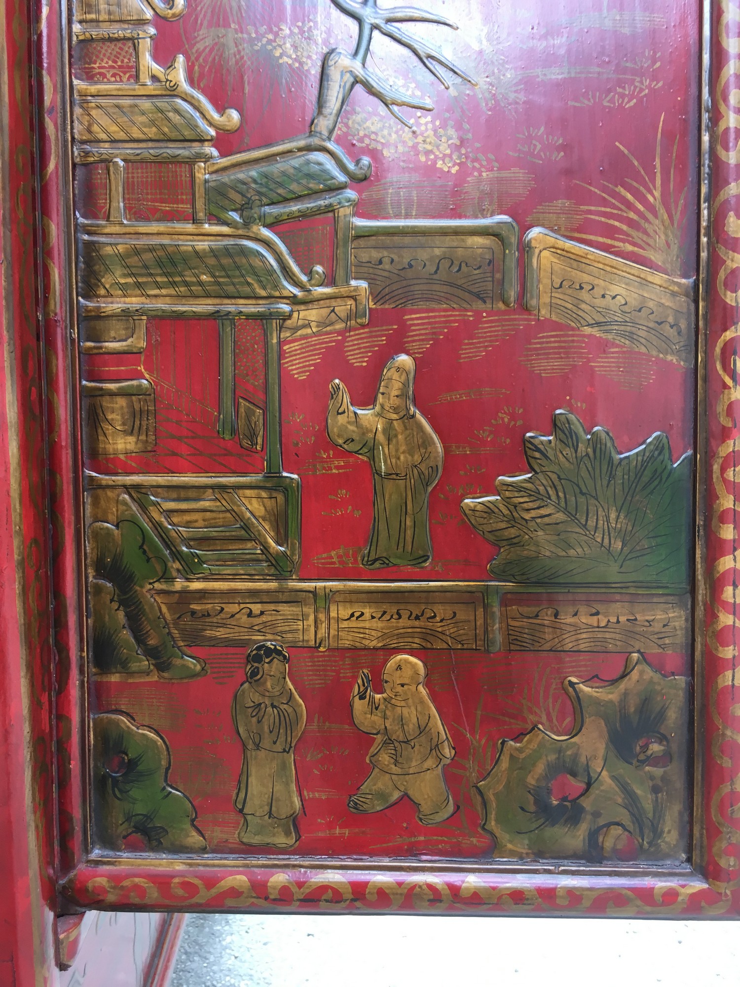 Hochzeitsschrank China rot gold Landschaft antik