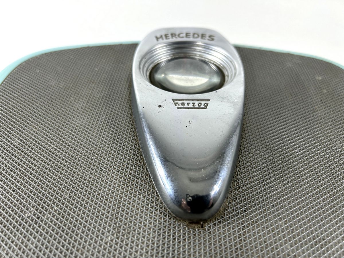 Mercedes Waage Vintage