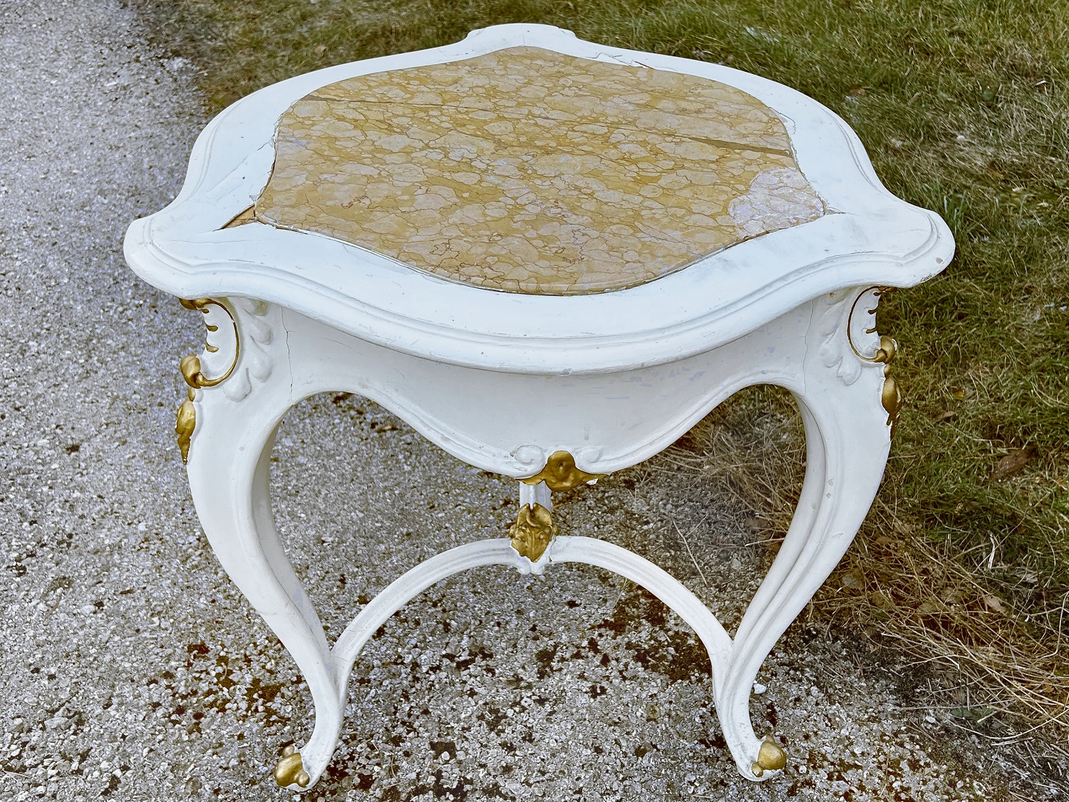 Neobarock tisch antiker beistelltisch french marmorplatte gold weiß shabby chic vintage sidetable Shabby Chic sidetable