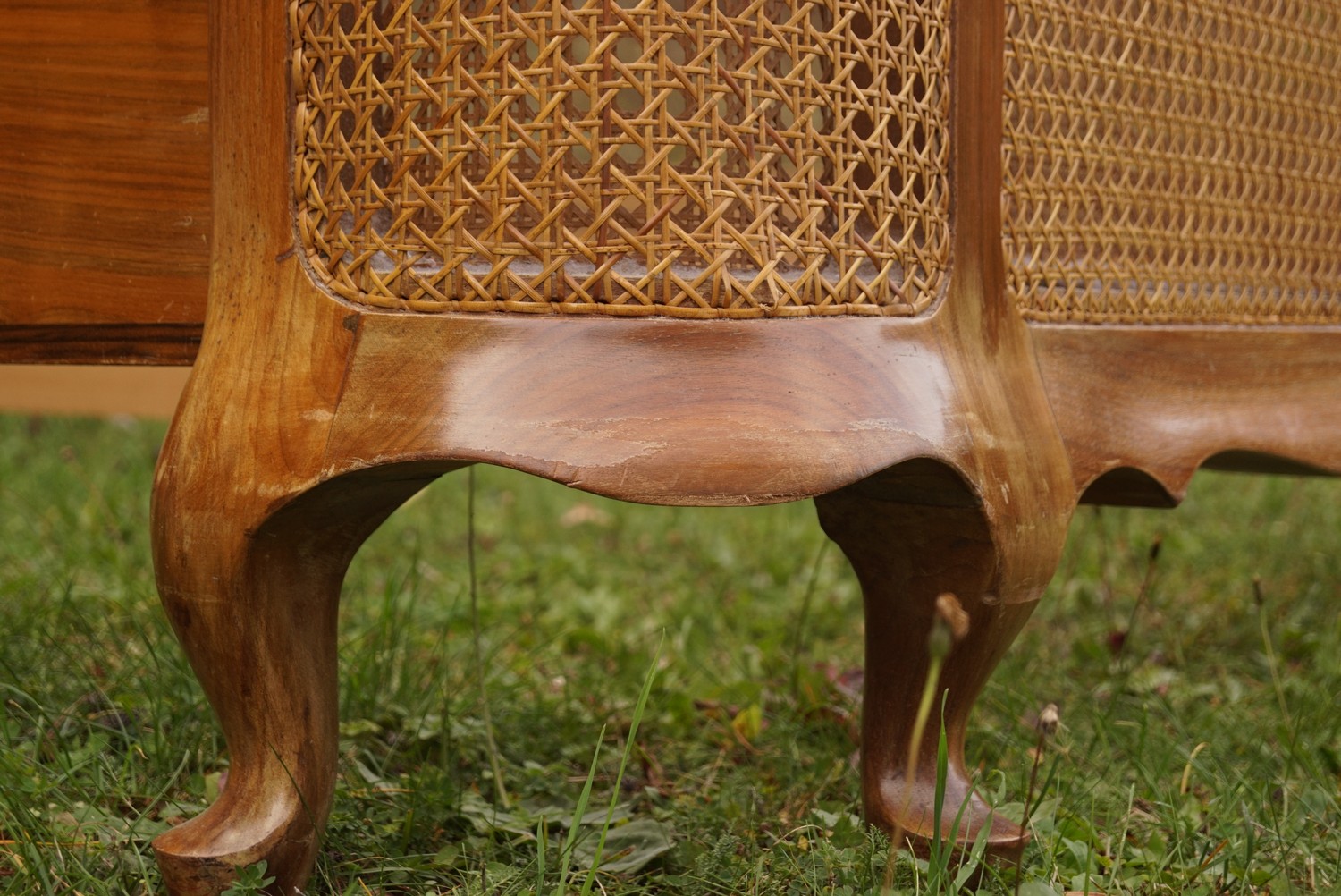 Doppelbett Chippendale antik Barockstil Vollholz Nuss Buche Möbel Wiener Geflecht Antiquität