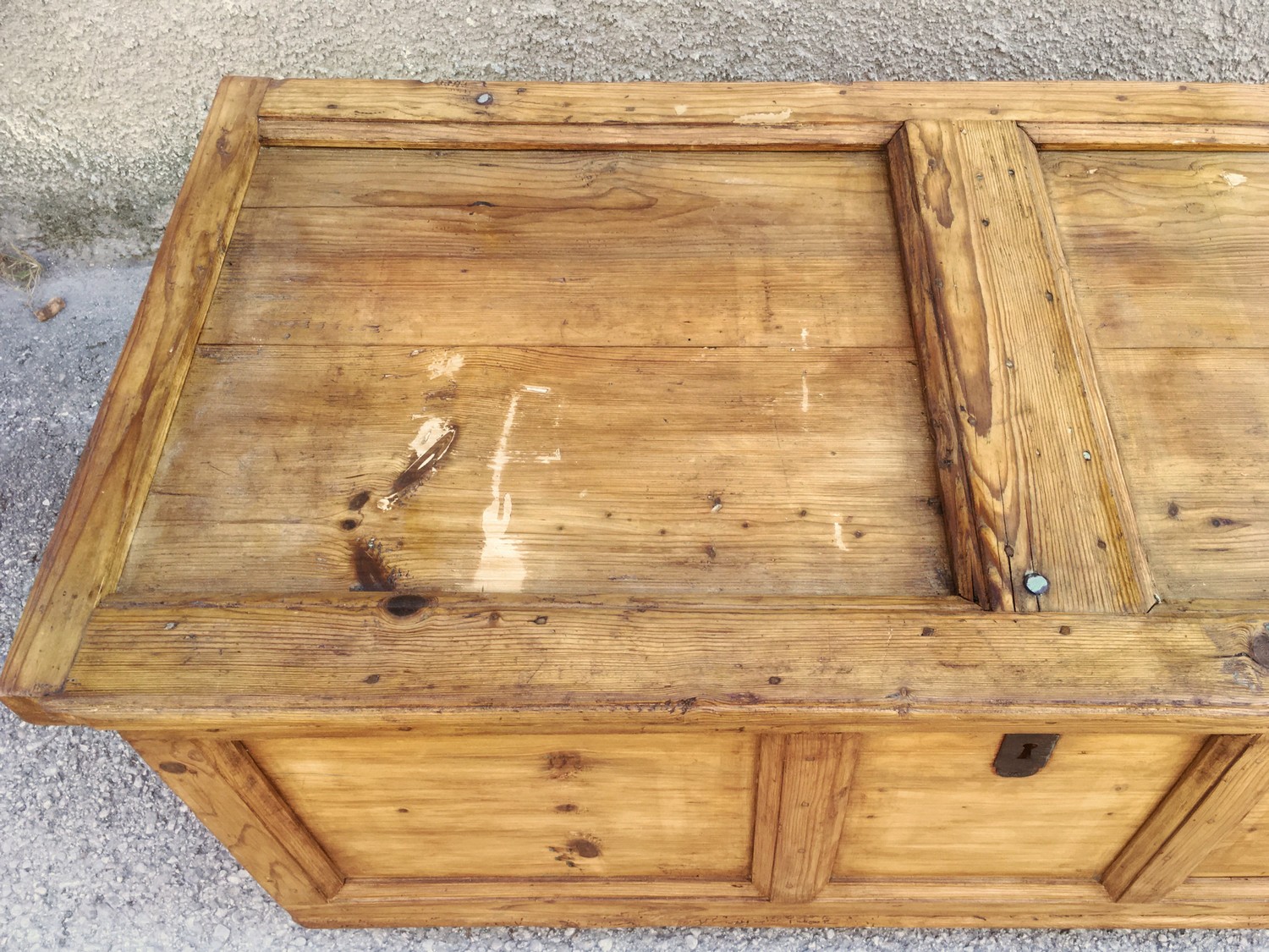 Truhe Landhaus Weichholz antik groß Flachdeckel Kiste groß