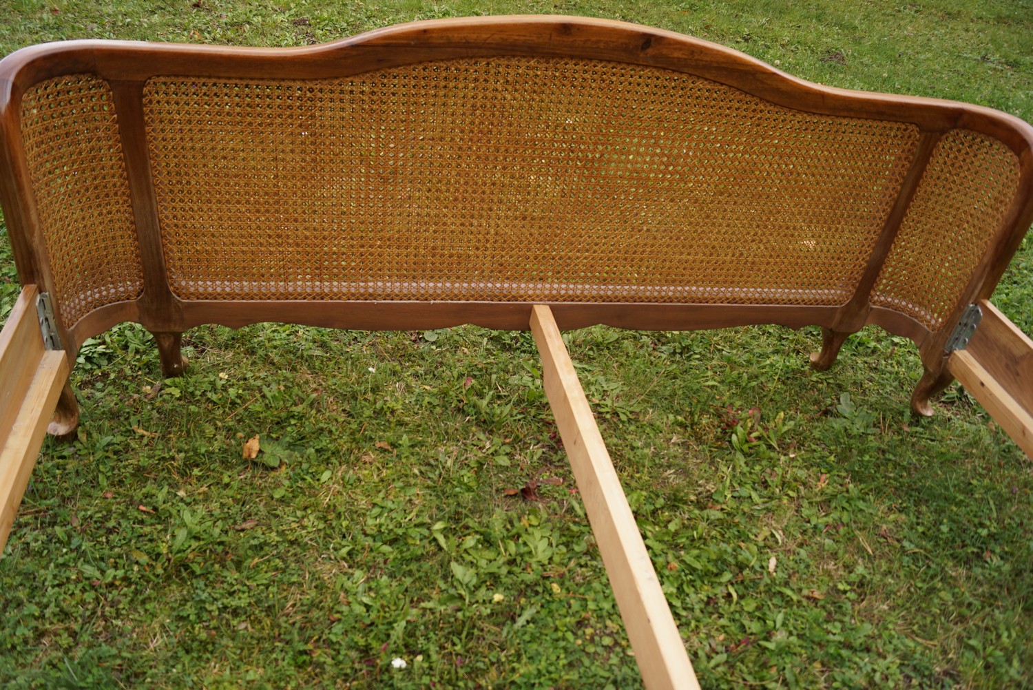 Doppelbett Chippendale antik Barockstil Vollholz Nuss Buche Möbel Wiener Geflecht Antiquität