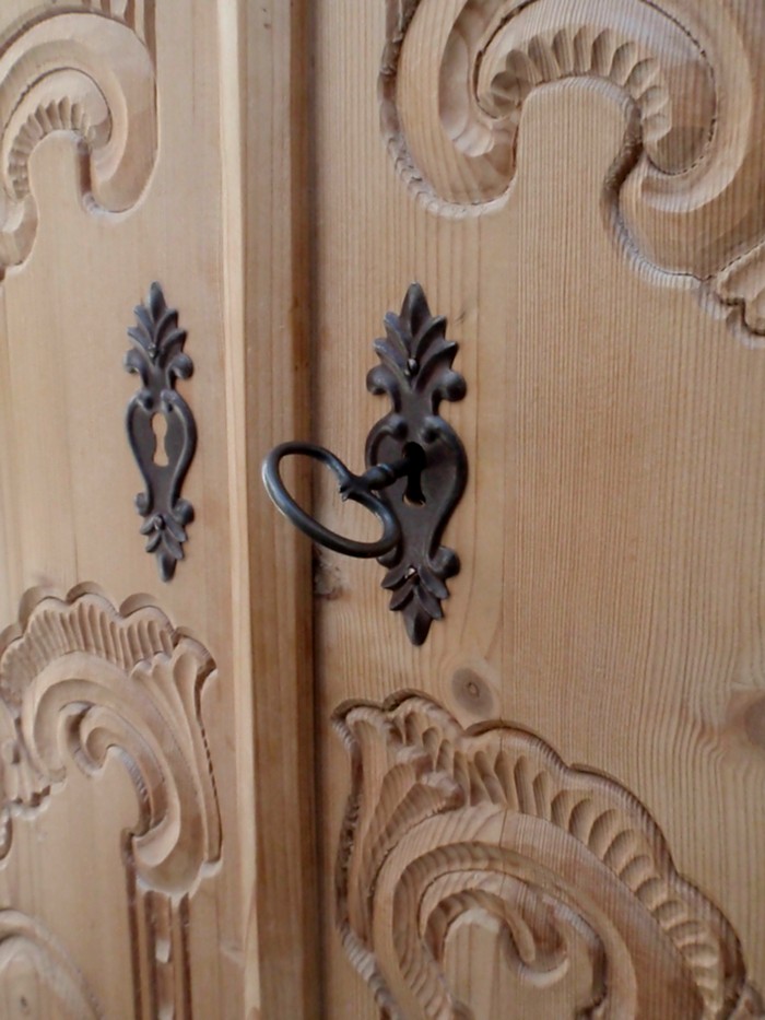 Massivholz Bauernschrank antikstil