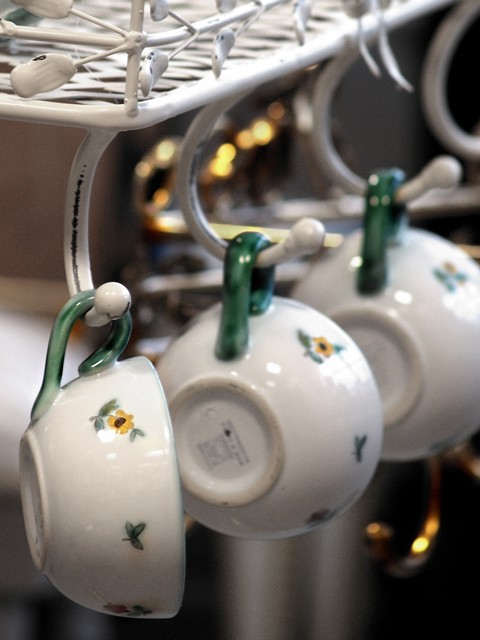 Hängeregal Shabby Chic creme Küche Tassenhalter Kräuterkrone Küchenregal weiß Tassenhalter