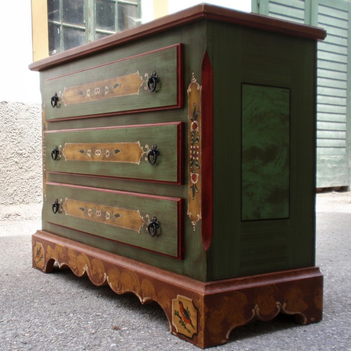 Voglauer Bauernkommode bemalt