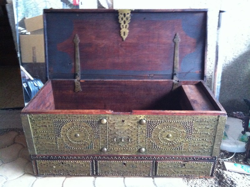 antike Truhe Messing