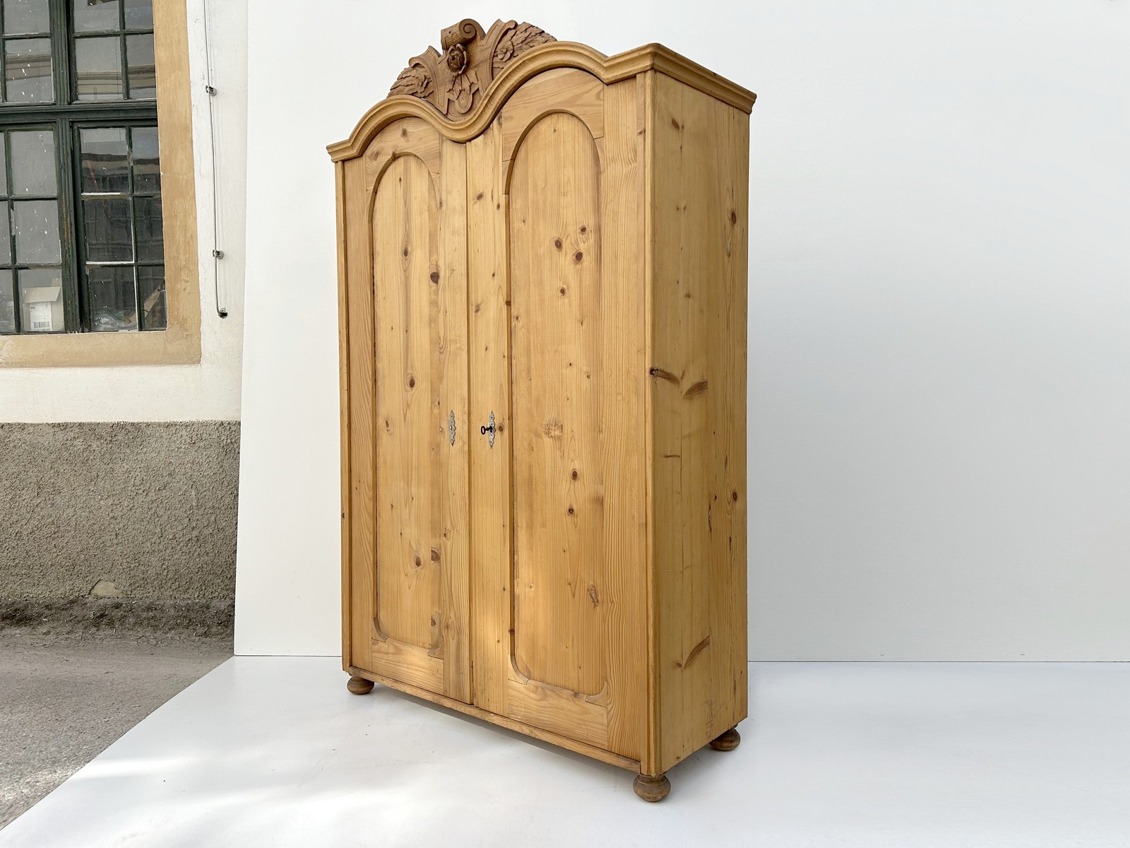 Schrank Antiker Bauernschrank Weichholz Kleiderschrank Landhausmöbel 1880 Antikgeschäft Versand Deutschland Lieferung