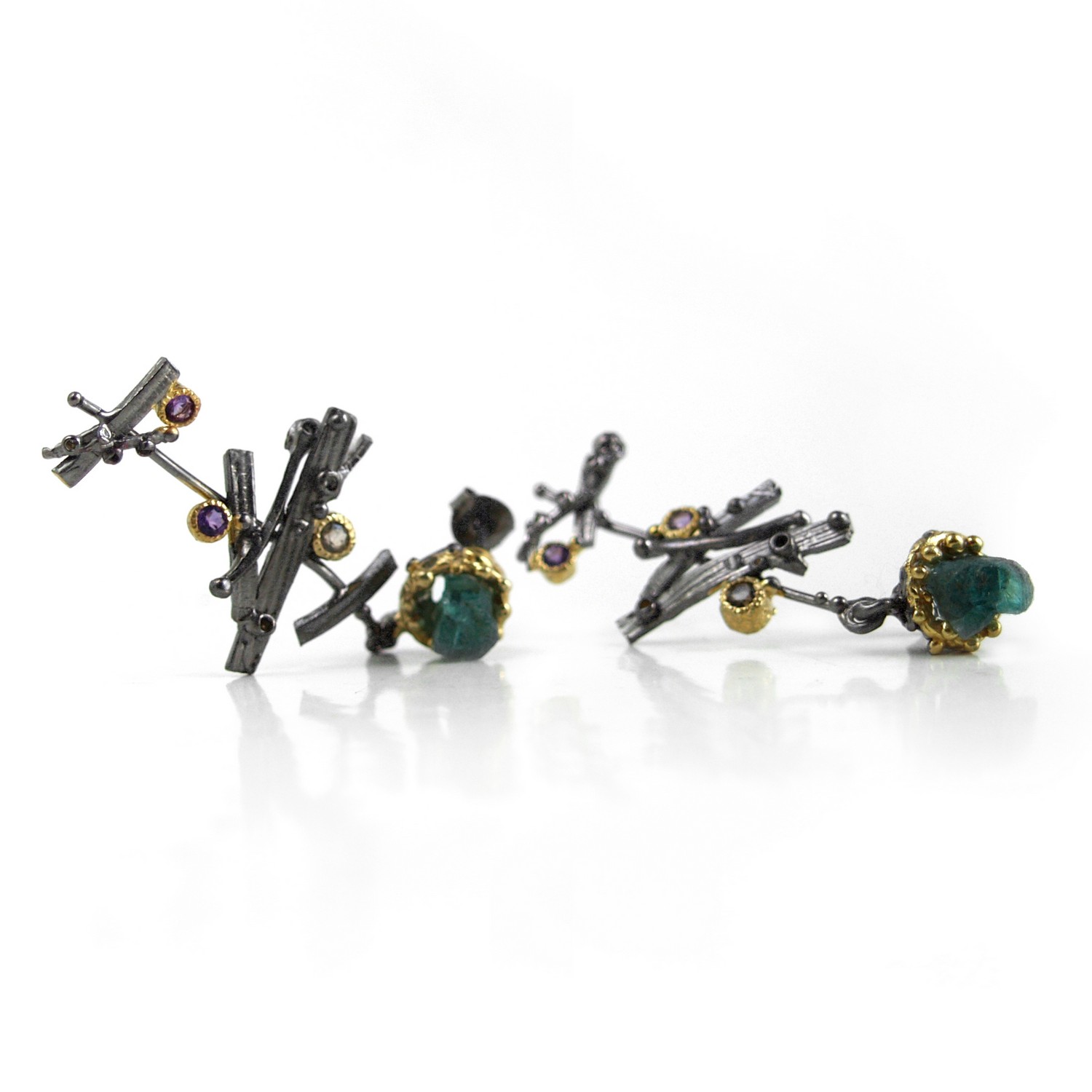 Elegante 925 Silber Ohrstecker handgefertigt mit Edelsteinen Handgefertigte 925 Silber Ohrstecker mit Apatit und Amethyst Edelsteinen – Einzigartiges Schmuckdesign.