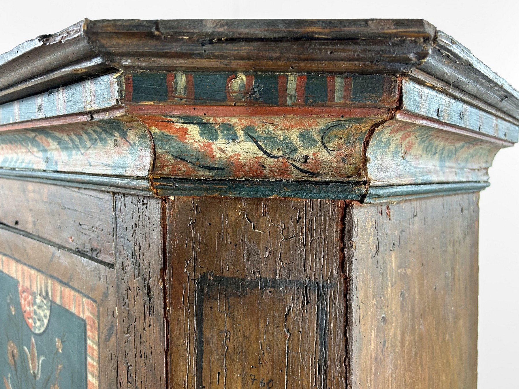 Bauernschrank bemalt