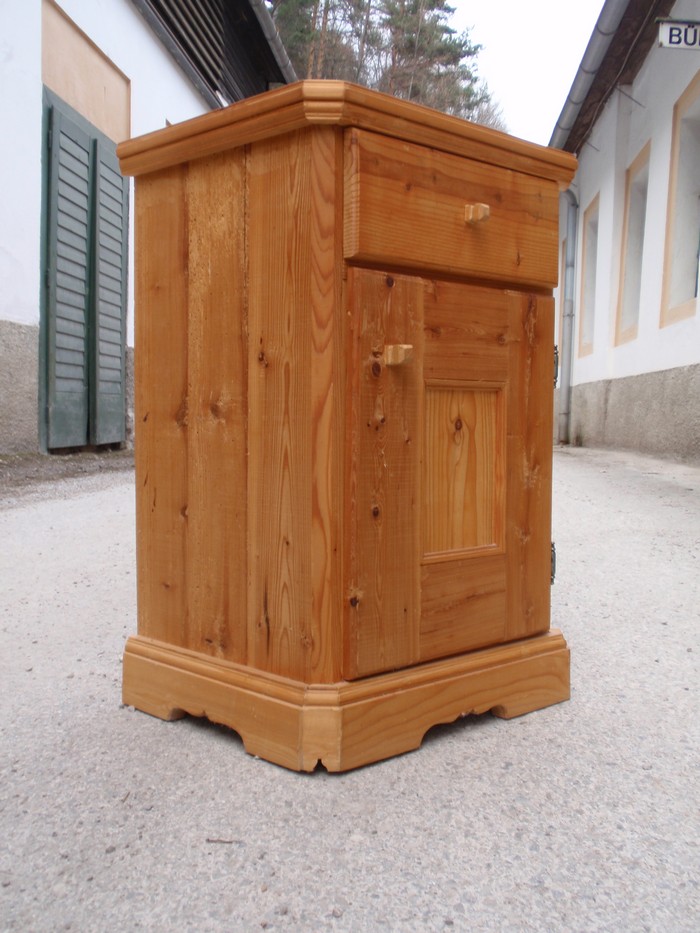Altholz Nachtschrank