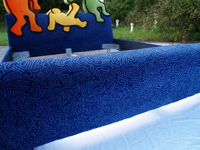 Keith Haring MOebel