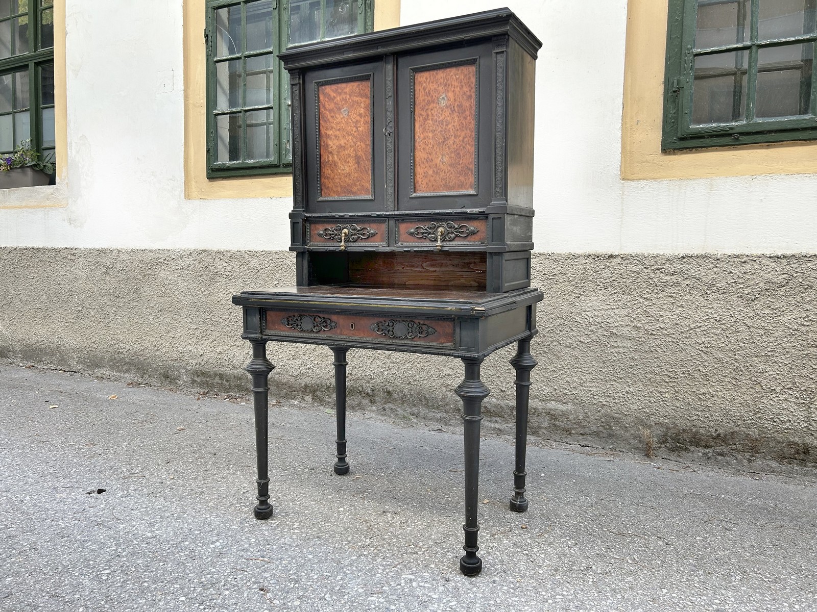 antiker Schreibtischsekretär Möbel Antiquität 1740 Schrank Möbel requisite Film Leihmöbel Schreibschrank