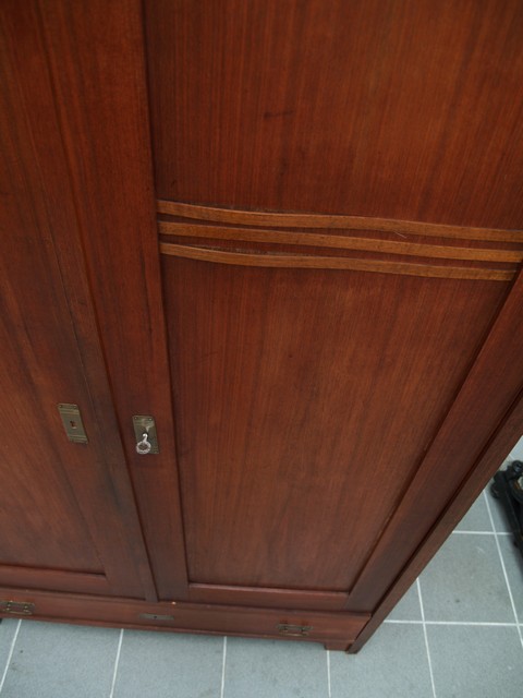 Jugendstil Kleiderschrank