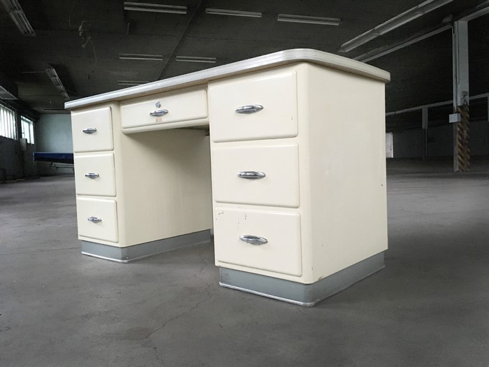 MetallSchreibtisch Vintage Creme