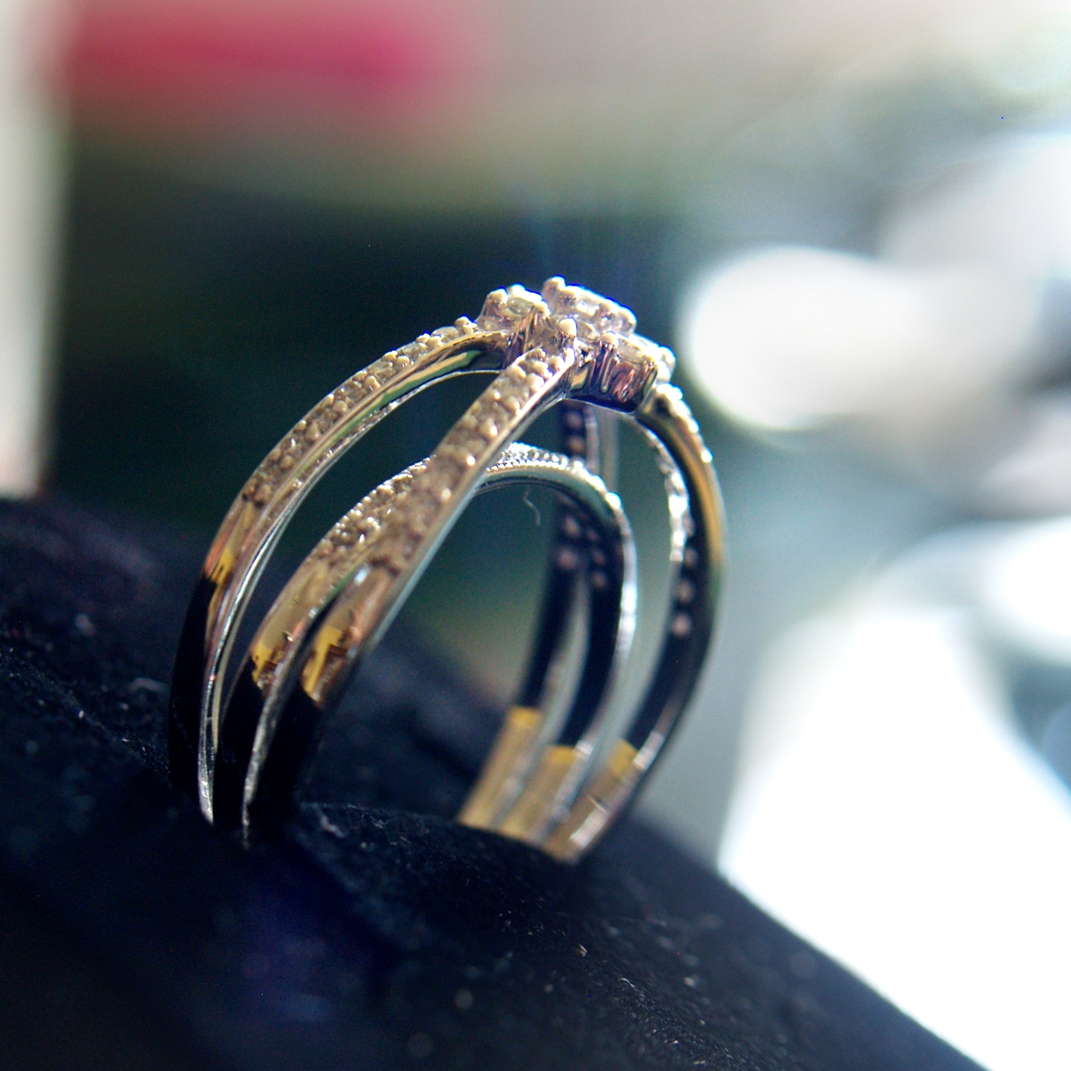 Diamantring Gold 750 Brillanten 0,80 ct Damenring feuriger Memory Ring Trinity